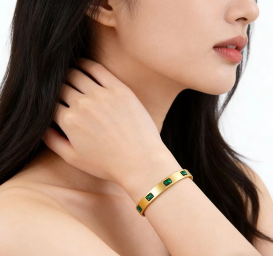 Pulsera con circonitas cúbicas verdes