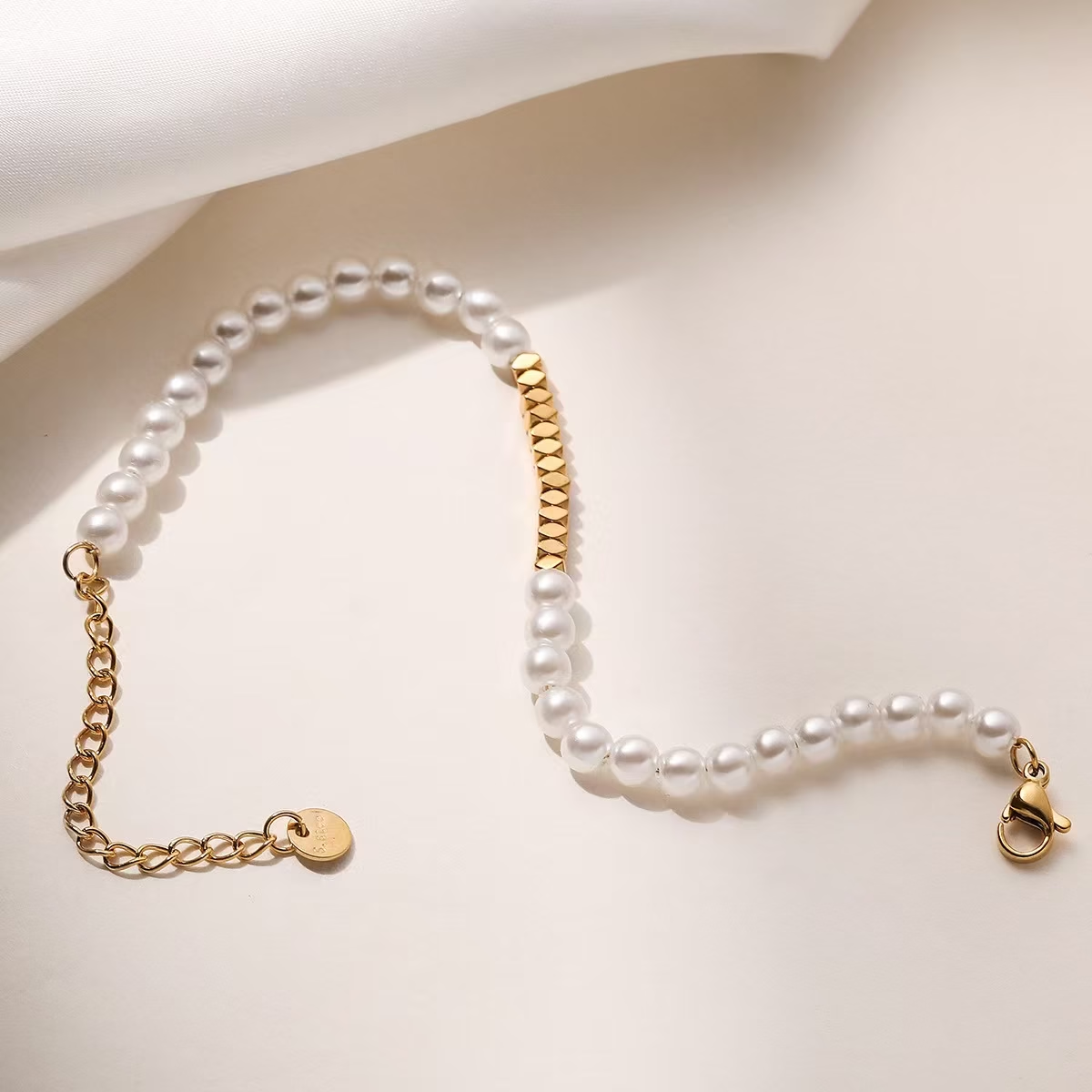 Pearl & Gold Accent Bracelet