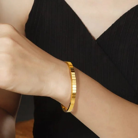 Pulsera Rayada Minimalista Moderna