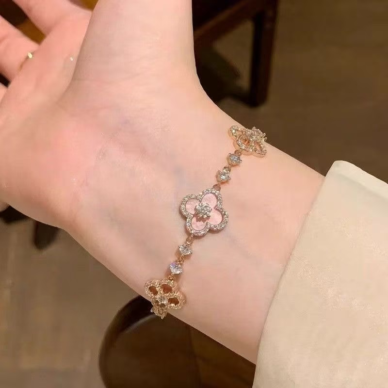 Light Luxury Blossom Bracelet