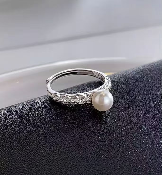 Anillo Abierto de Plata de Ley 925 con Perlas de Imitación