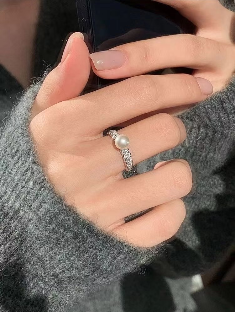 Anillo Abierto de Plata de Ley 925 con Perlas de Imitación