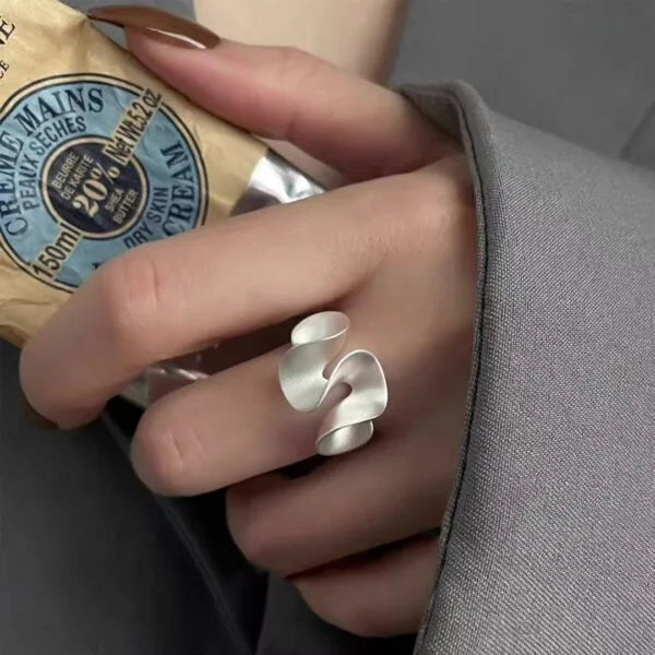 925 Sterling Silver Wavy Skirt Nubuck Ring