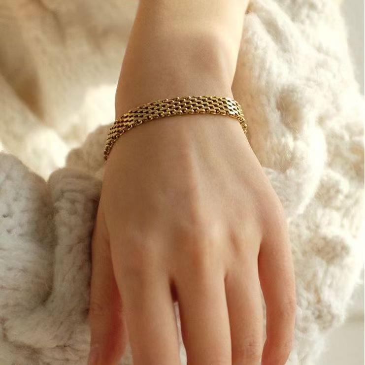 Bracelet en maille tressée tendance