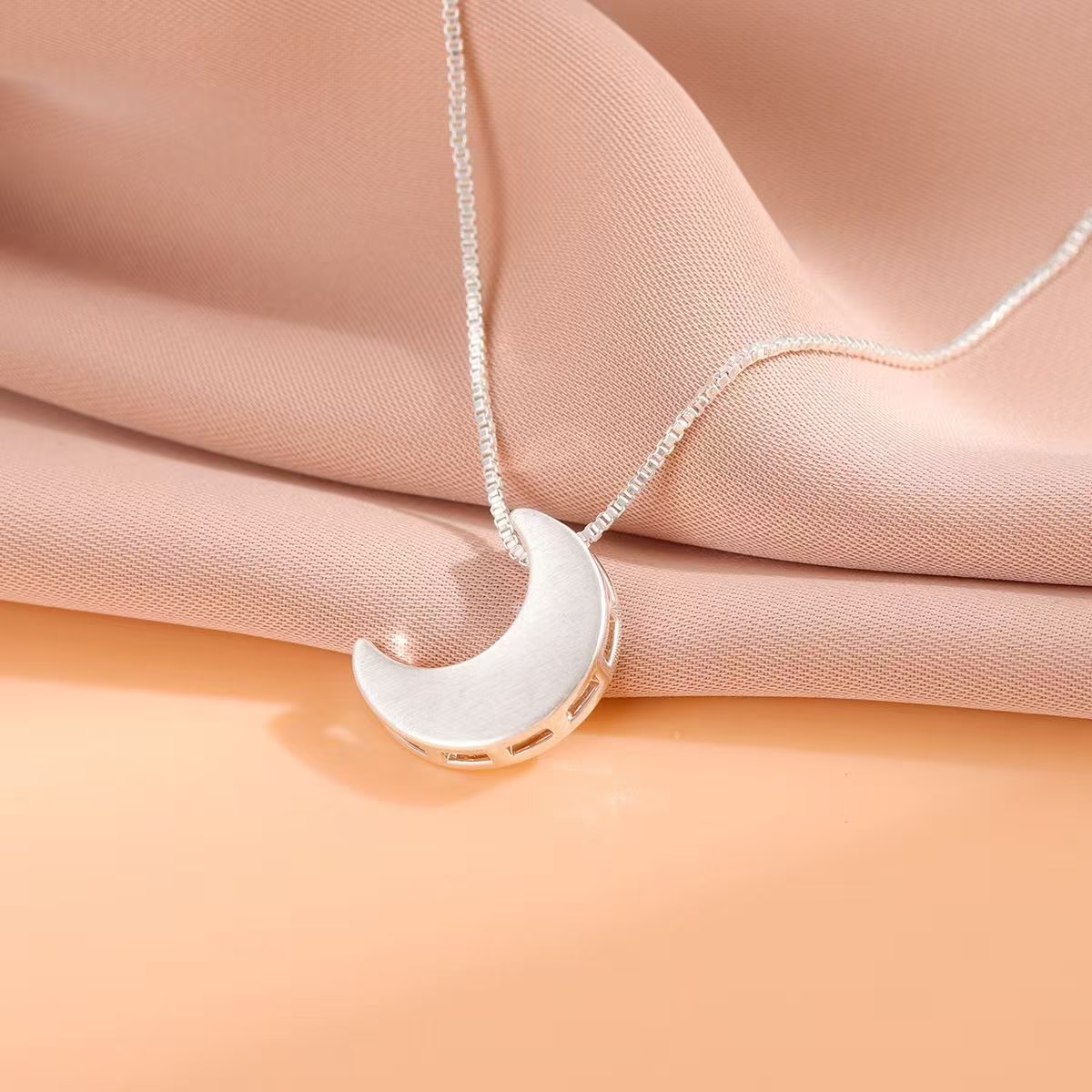 925 Sterling Silver Moon Necklace