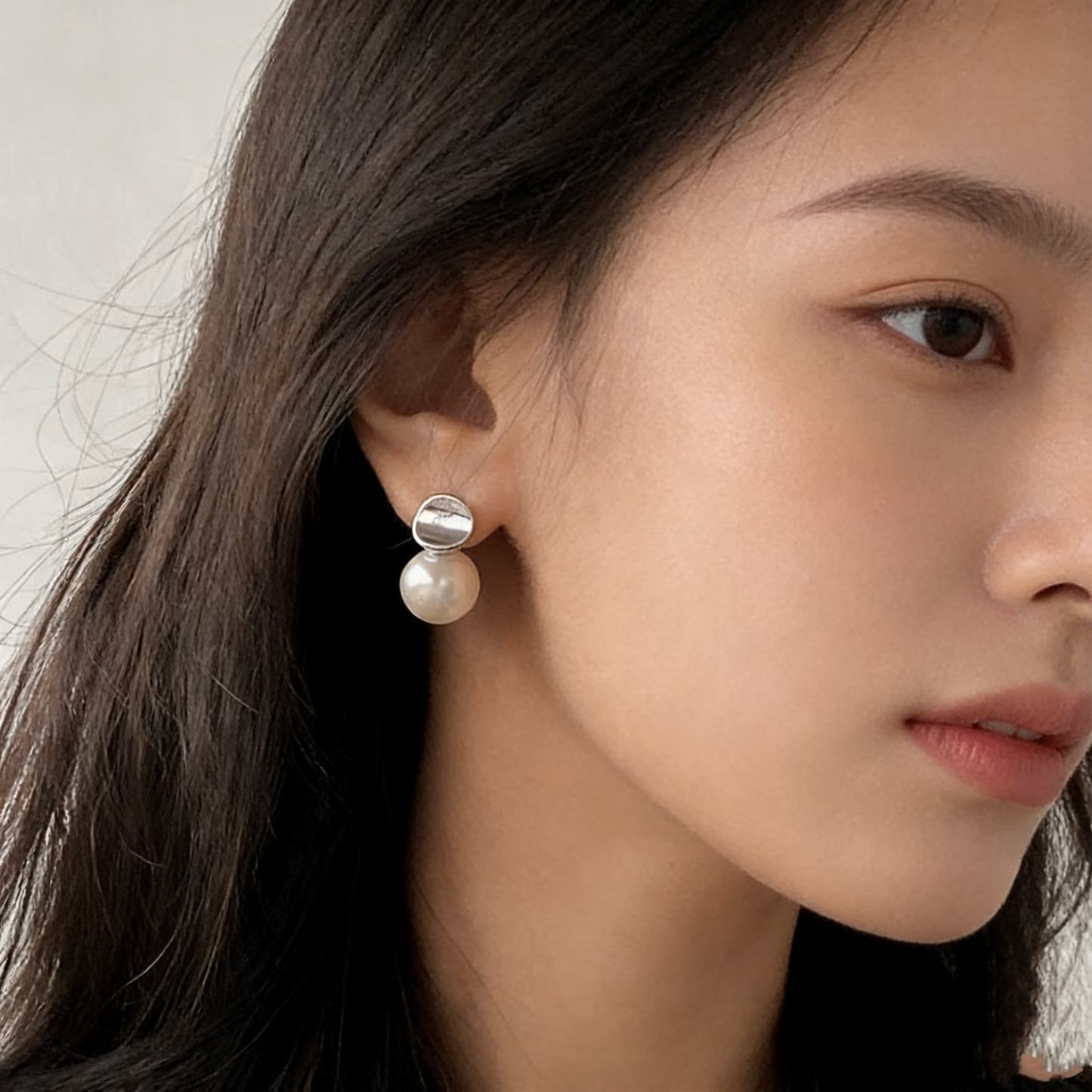 Echo Pearl Earrings