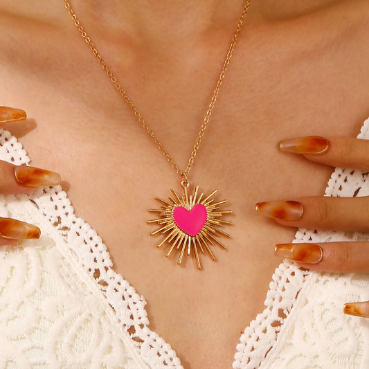 Collar Llameante Corazón Radiante