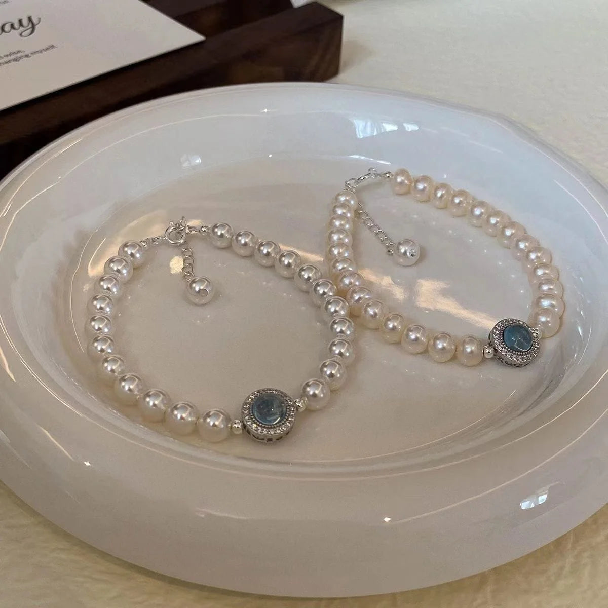 Pulsera de aguamarina y perlas de imitación