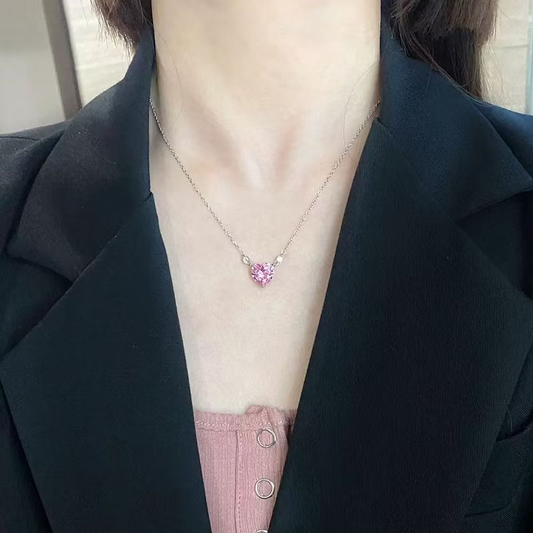 Collar de Corazón de Circón Rosa de Acero de Titanio