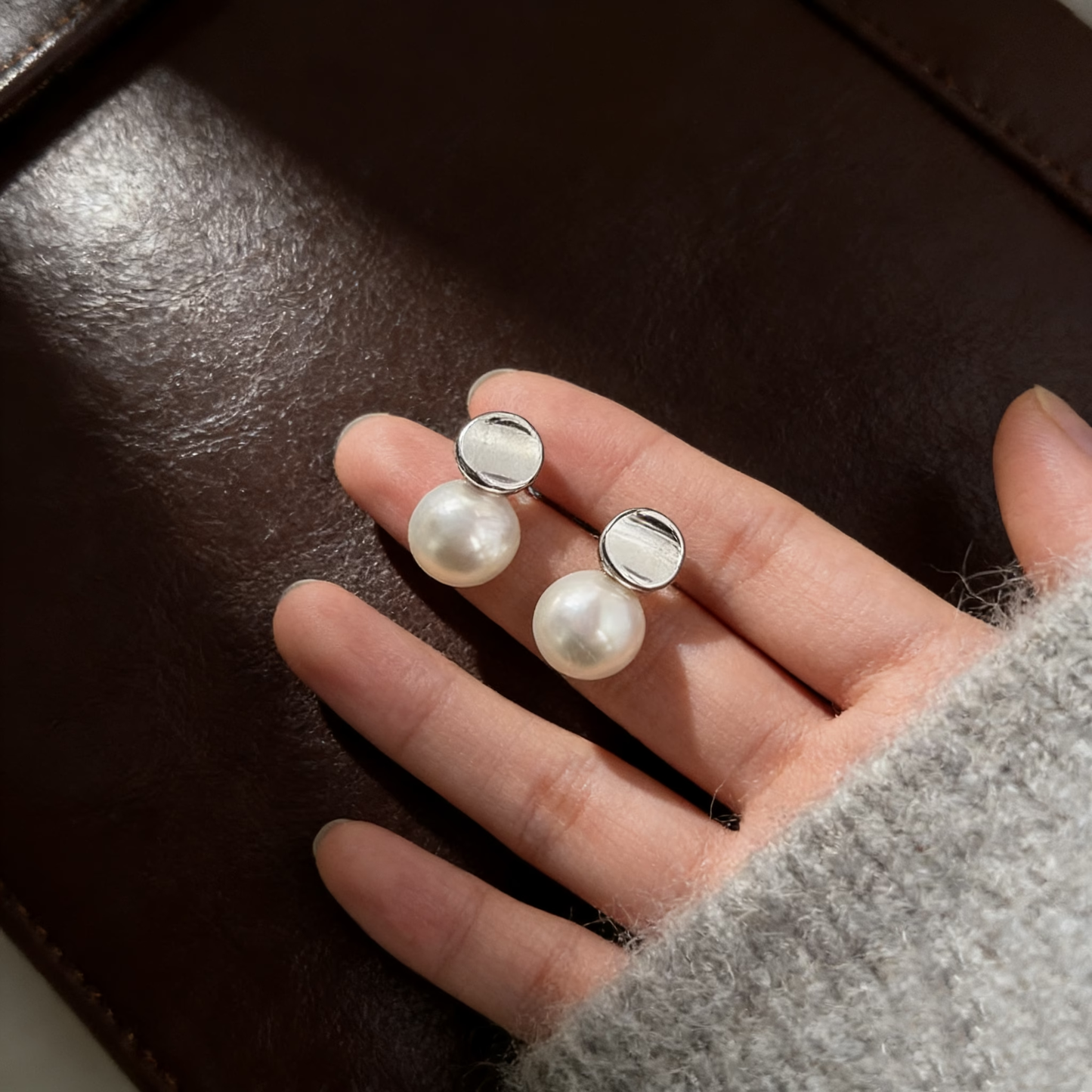 Echo Pearl Earrings