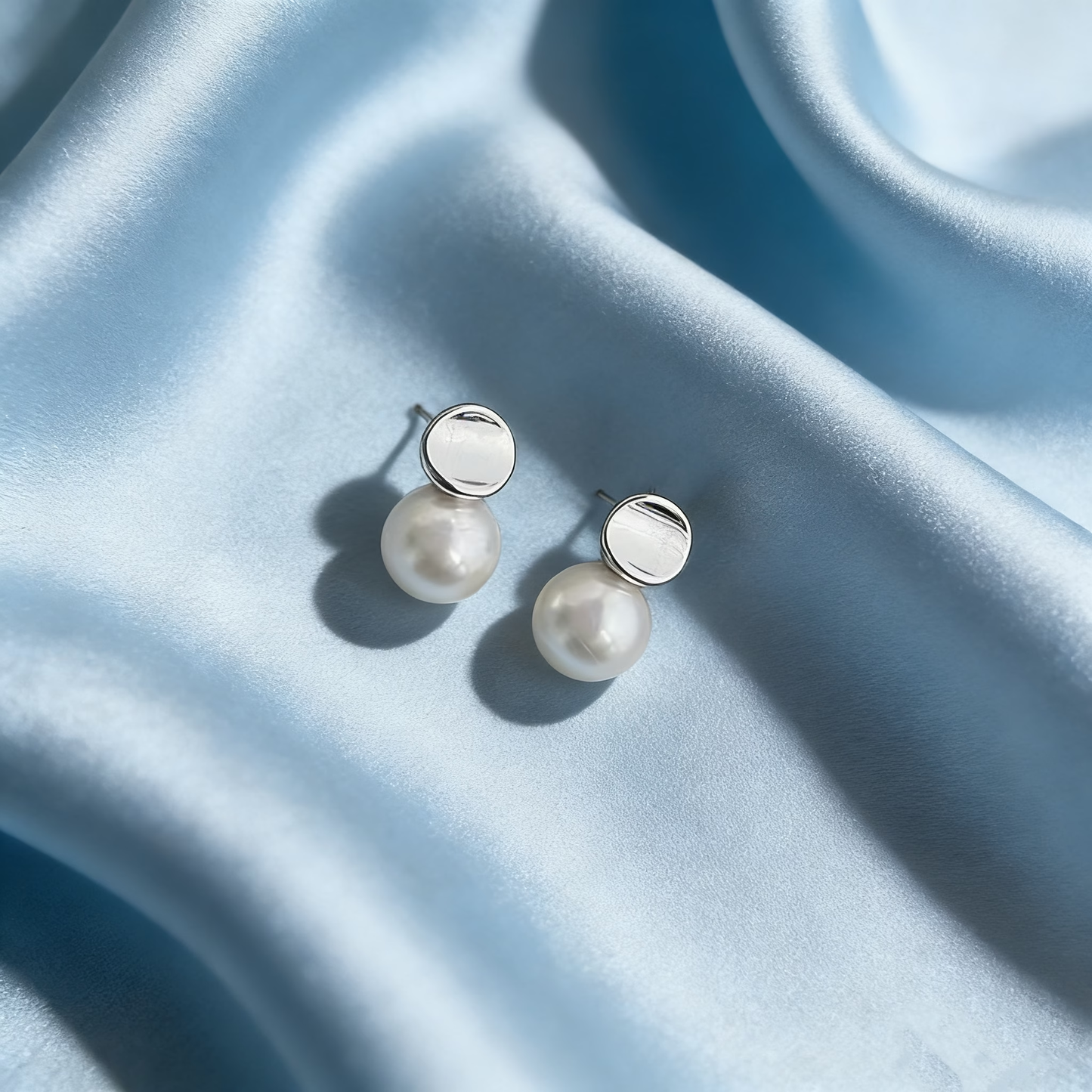 Echo Pearl Earrings