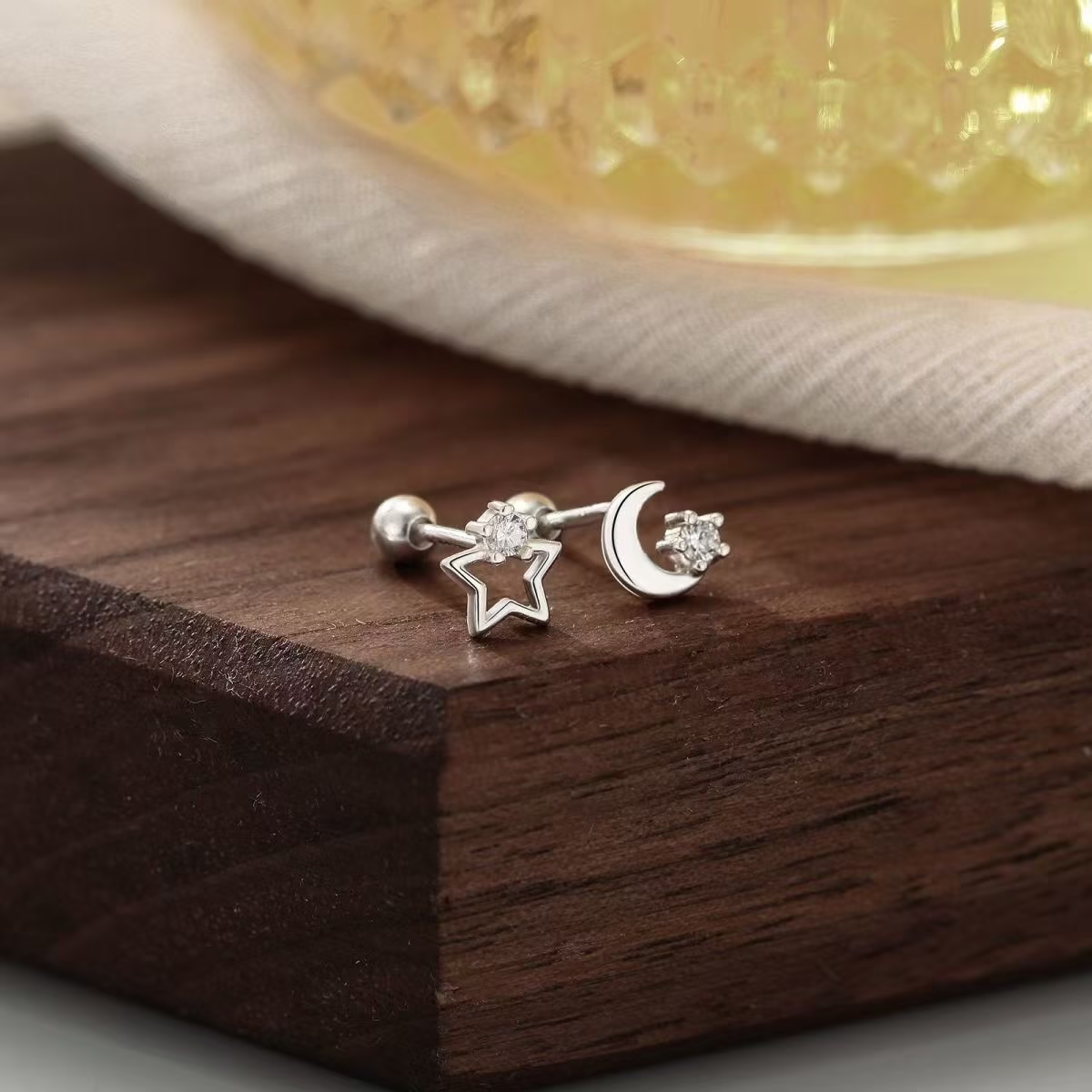 Boucles d'oreilles en argent 999 en forme de lune et d'étoile