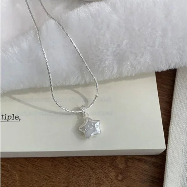 Collar de Plata de Ley 925 con Hueso de Serpiente, Estrella y Sonrisa de la Suerte