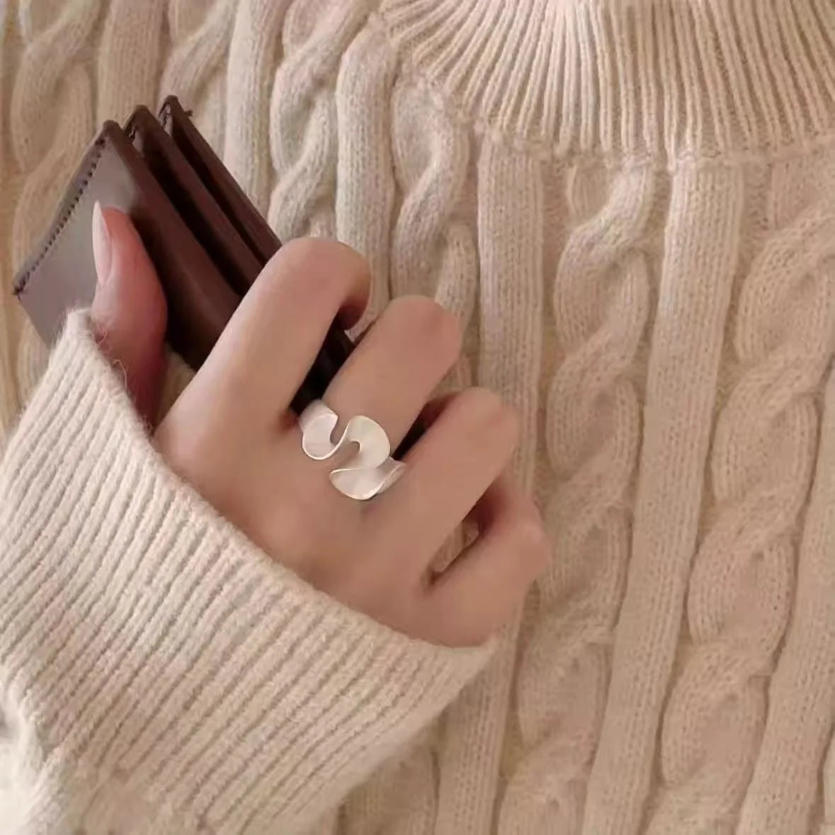 925 Sterling Silver Wavy Skirt Nubuck Ring