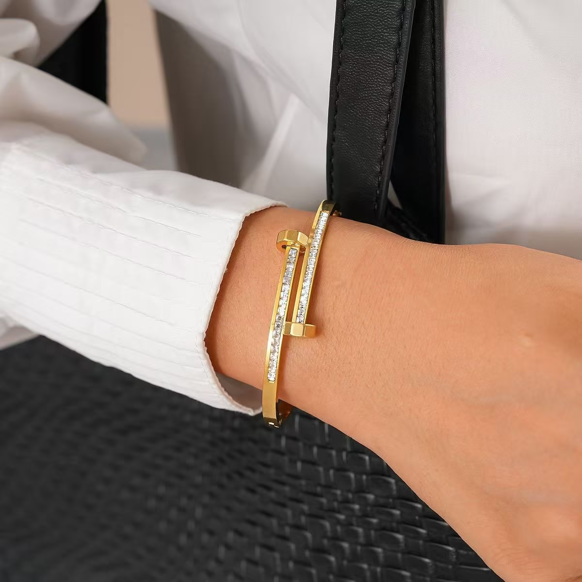 Pulsera con circonitas cúbicas