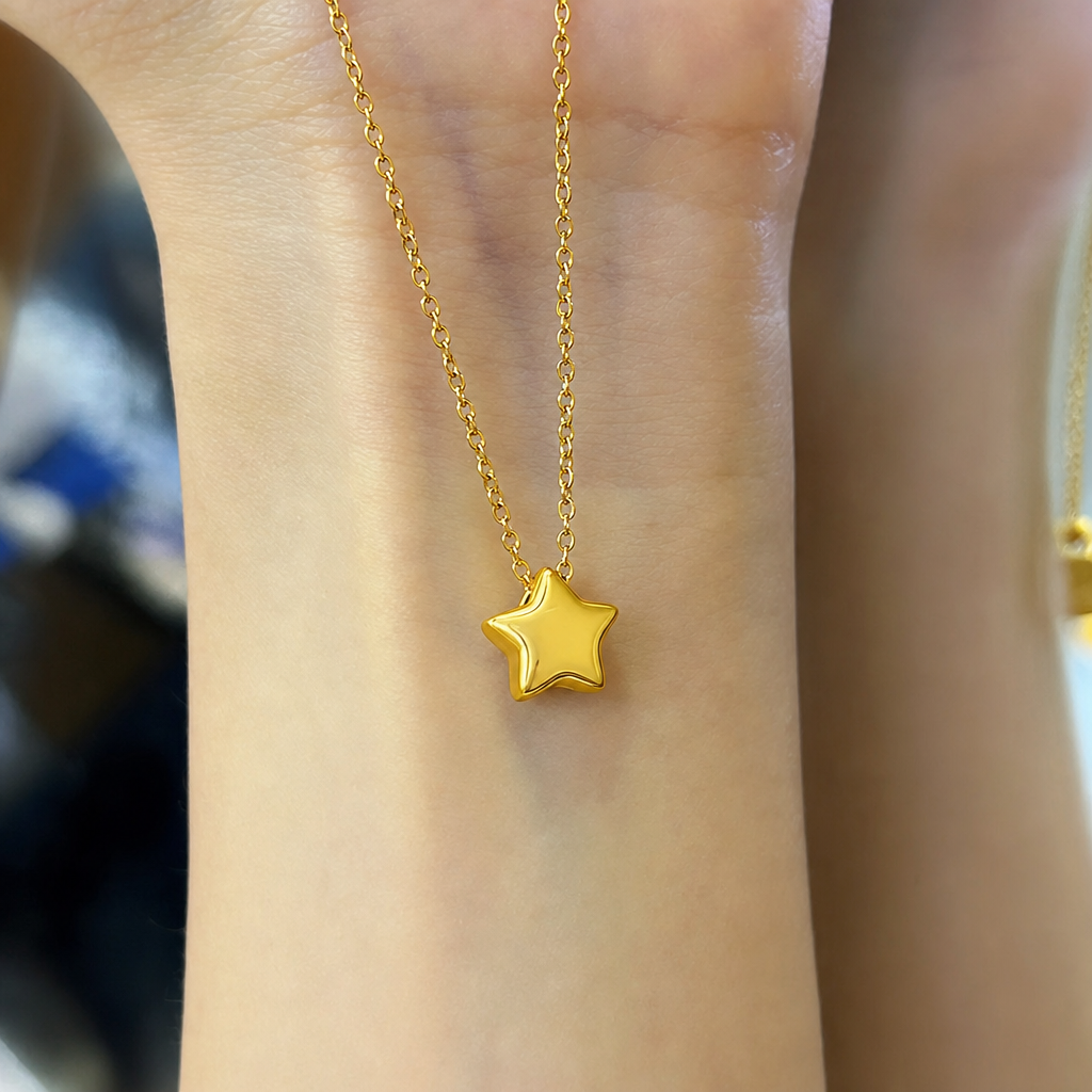 Lucky Star Sparkling Necklace