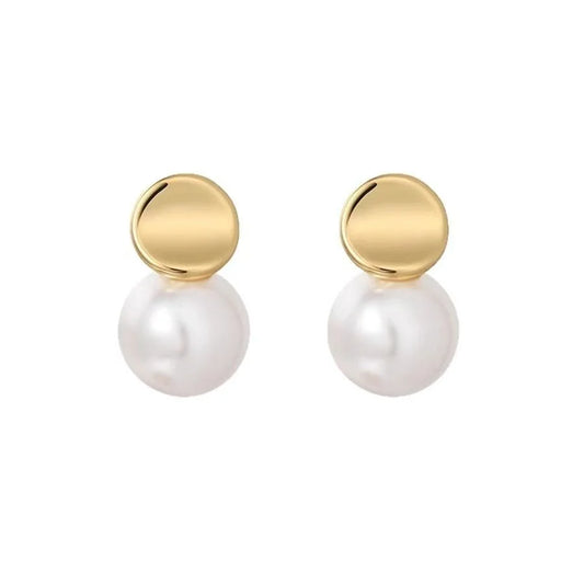 Pendientes de tuerca Faux Real Hemp de perla blanca