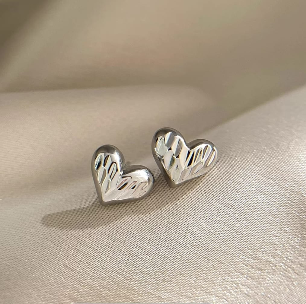 925 Sterling Silver Ripple Love Stud Earrings