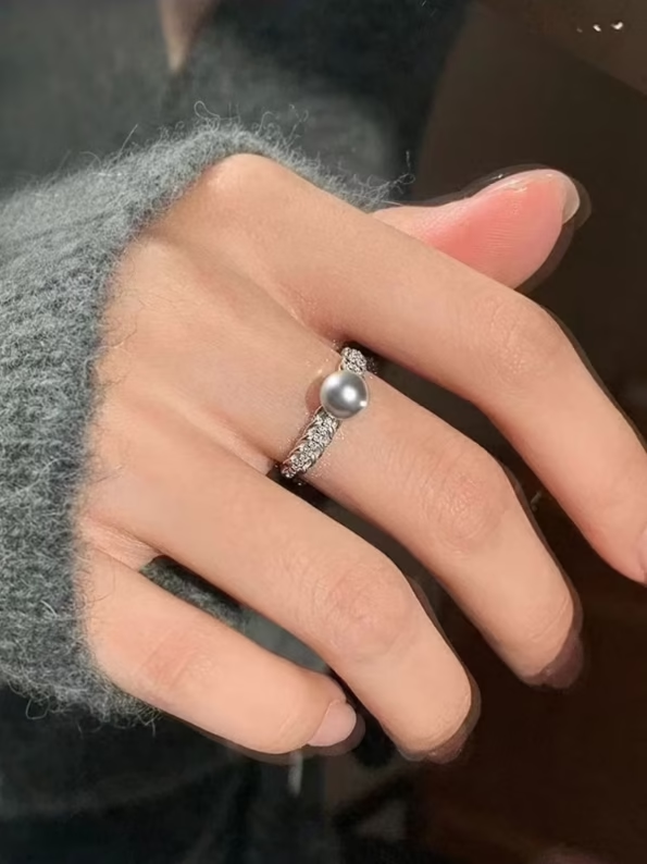 Anillo Abierto de Plata de Ley 925 con Perlas de Imitación