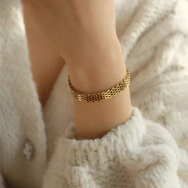 Bracelet en maille tressée tendance