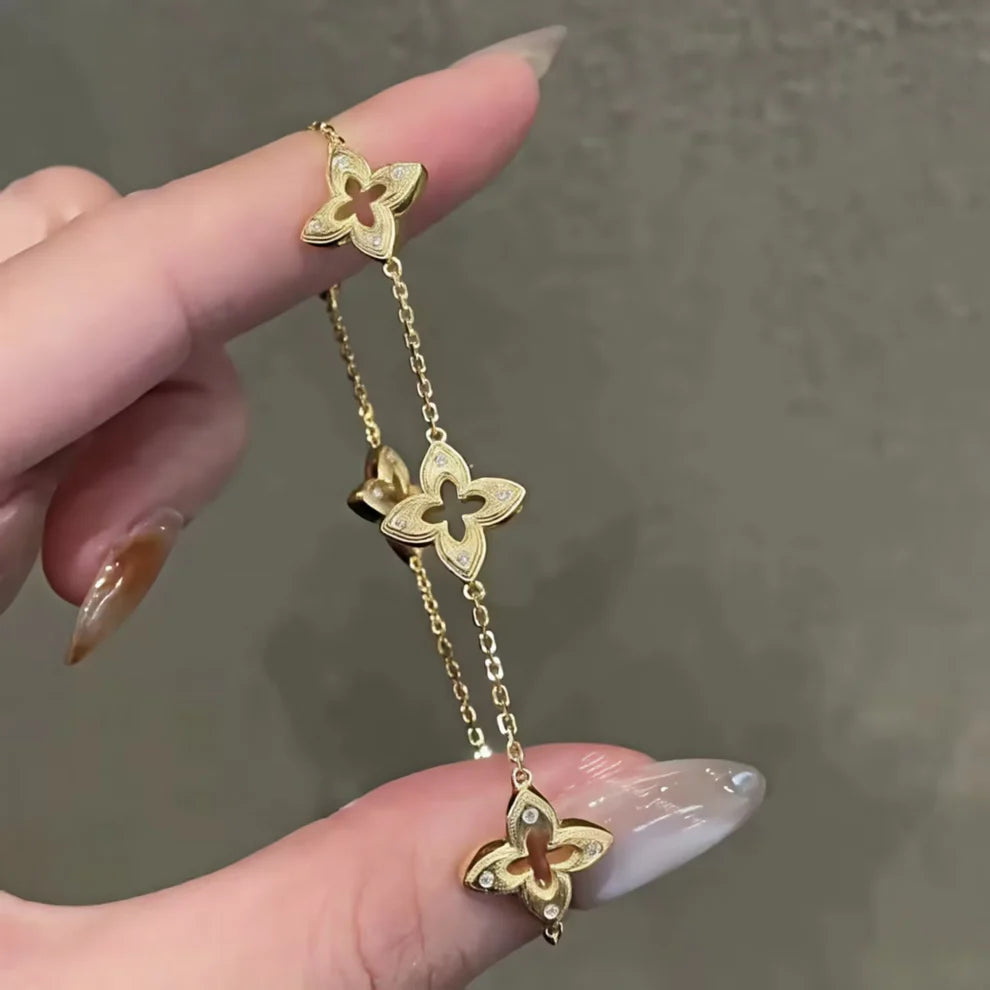 925 Sterling Silver Luxury Four‑Leaf Floral Set