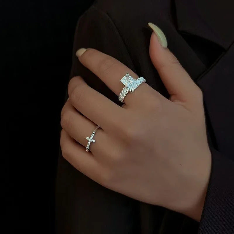 Bague Tissée en Cristal Carré