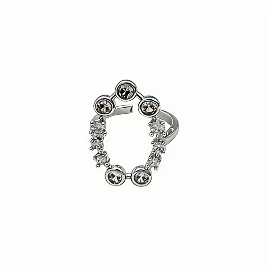 Anillo de piedra preciosa ovalada