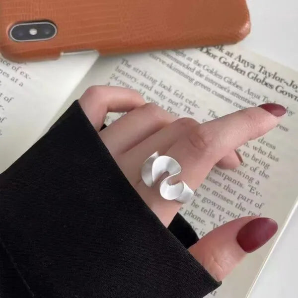 925 Sterling Silver Wavy Skirt Nubuck Ring