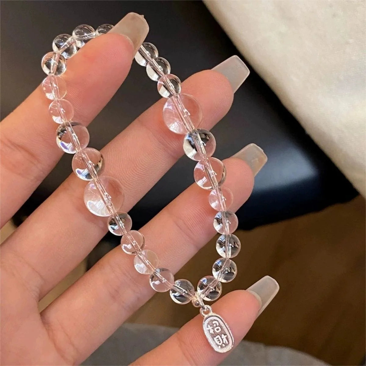 Pulsera india de cristal blanco natural que atrae la riqueza