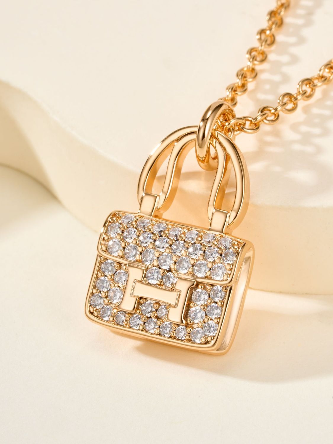 Gleam Purse Pendant Necklace