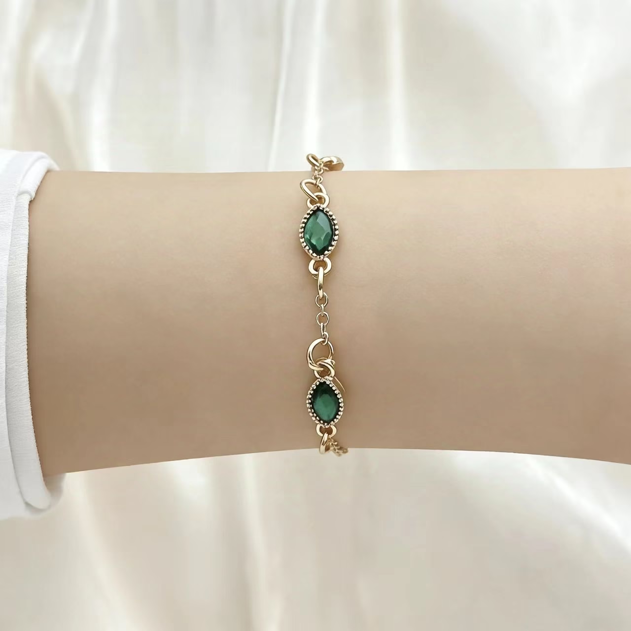 Verdant Trio Link Bracelet