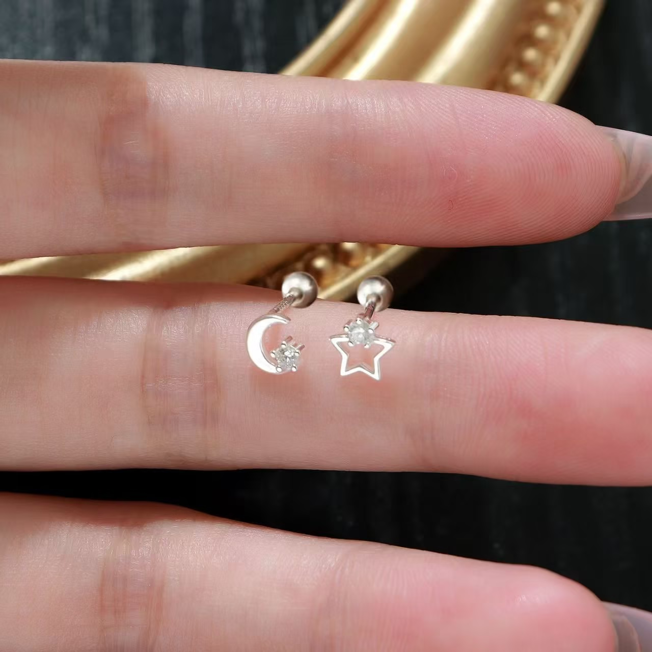 Boucles d'oreilles en argent 999 en forme de lune et d'étoile