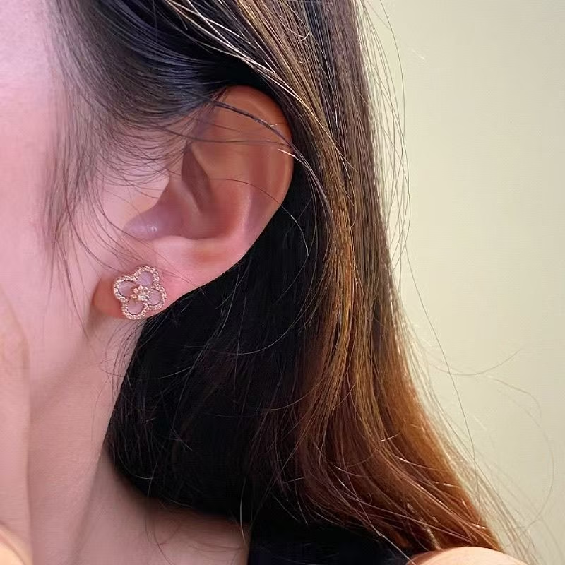 Light Luxury Blossom Earrings