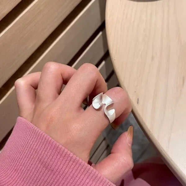 925 Sterling Silver Wavy Skirt Nubuck Ring